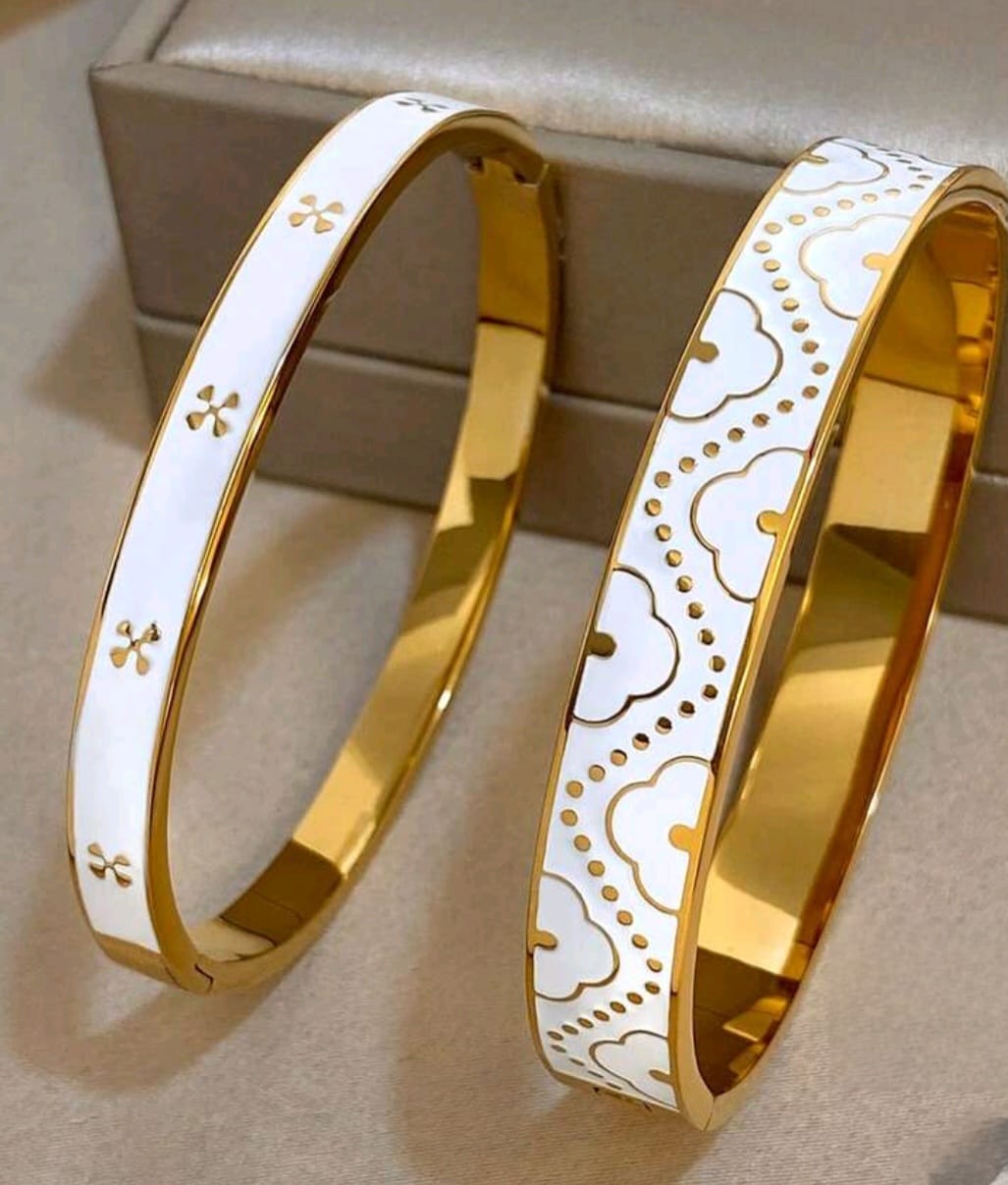18K gold plated stainless steel Vintage white enamel clover bangle set